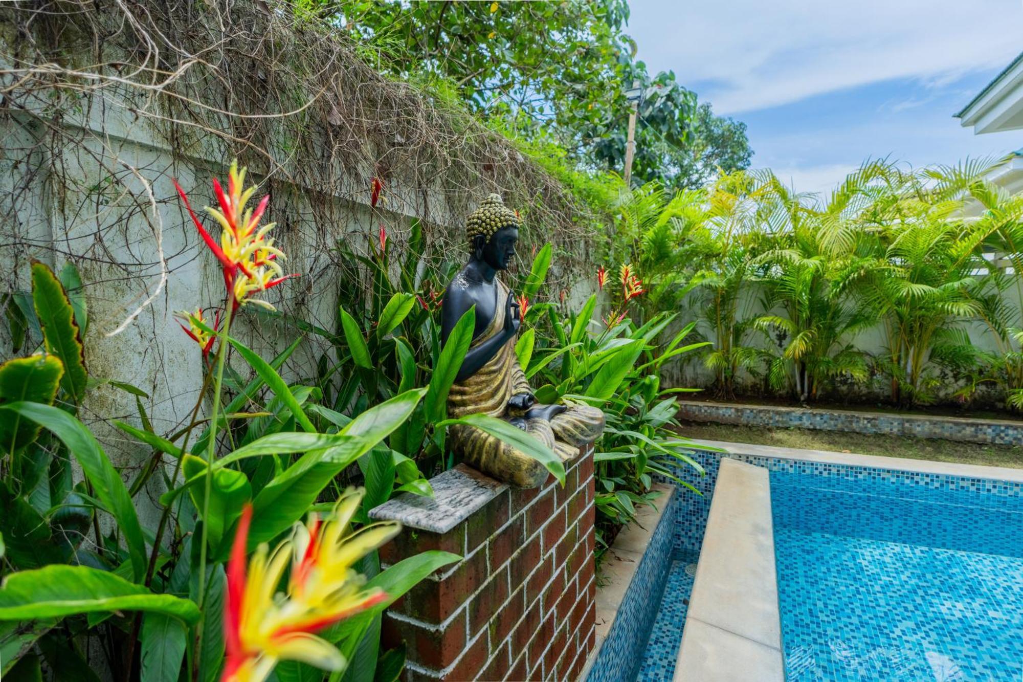 Elivaas 3 Bhk Pvt Pool & Bar - Villa Valerie Oxel エクステリア 写真