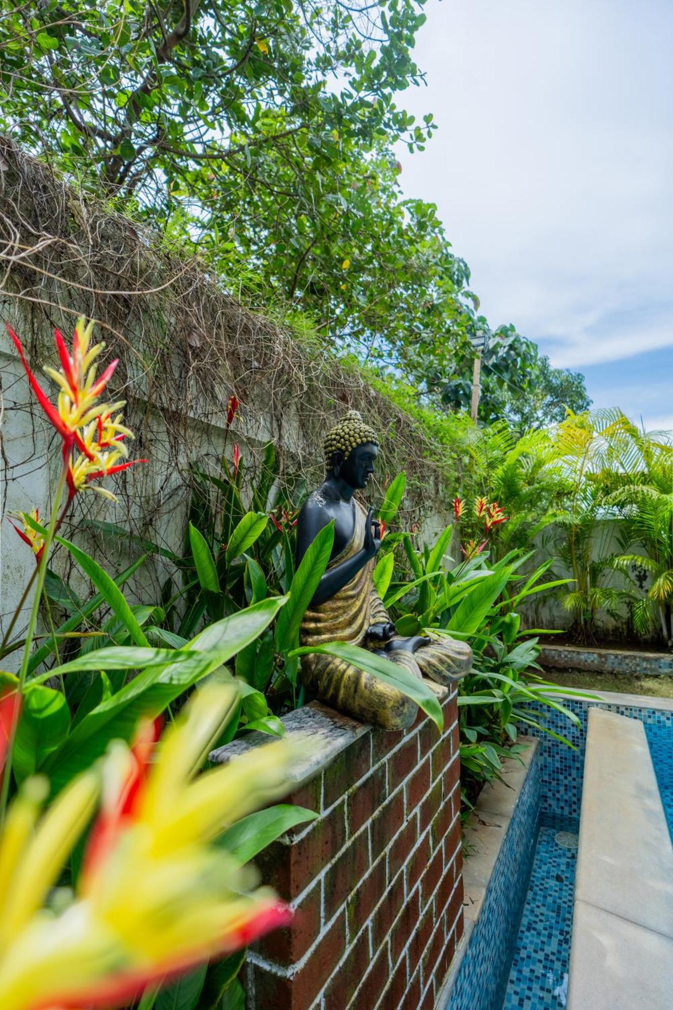 Elivaas 3 Bhk Pvt Pool & Bar - Villa Valerie Oxel エクステリア 写真