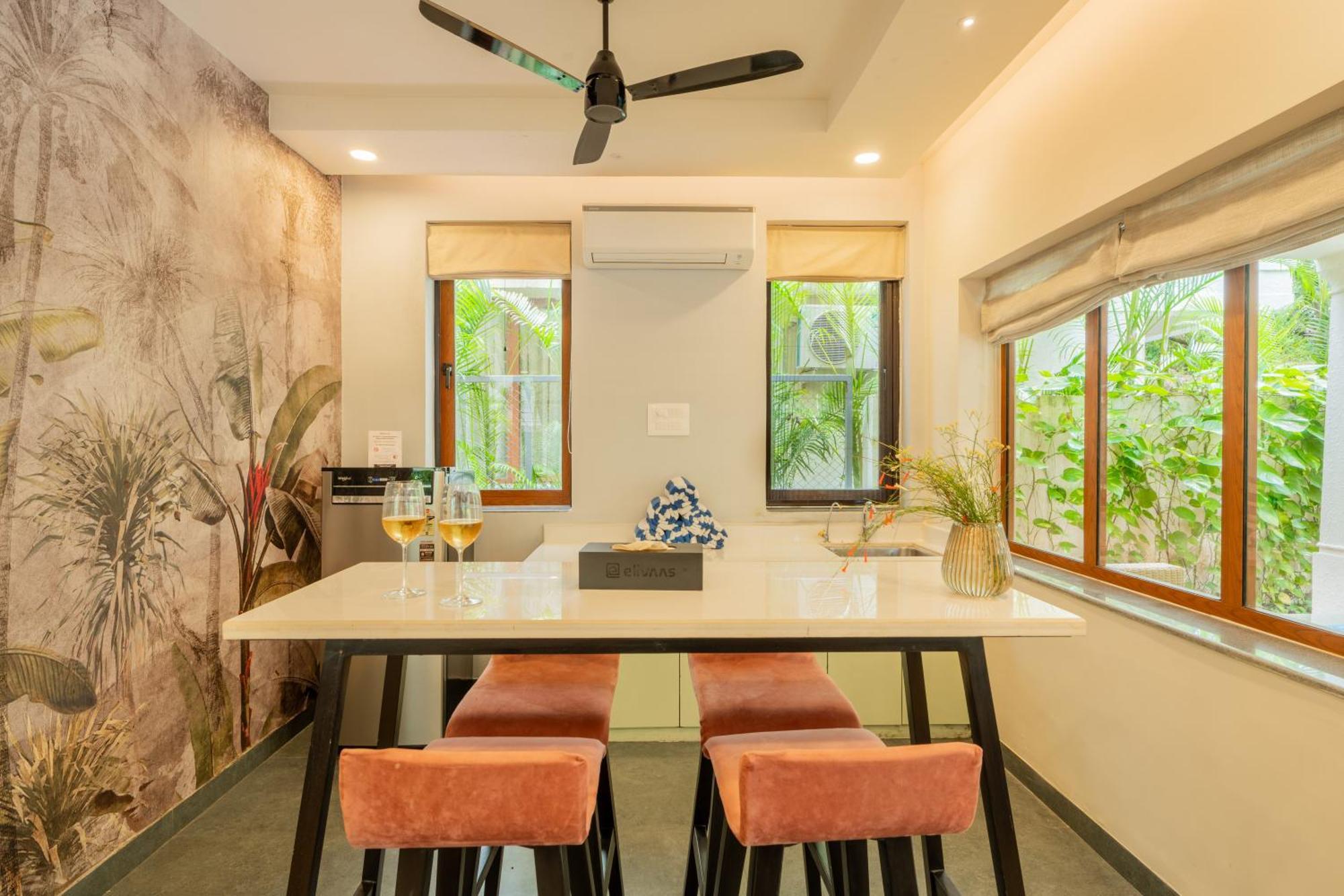 Elivaas 3 Bhk Pvt Pool & Bar - Villa Valerie Oxel エクステリア 写真