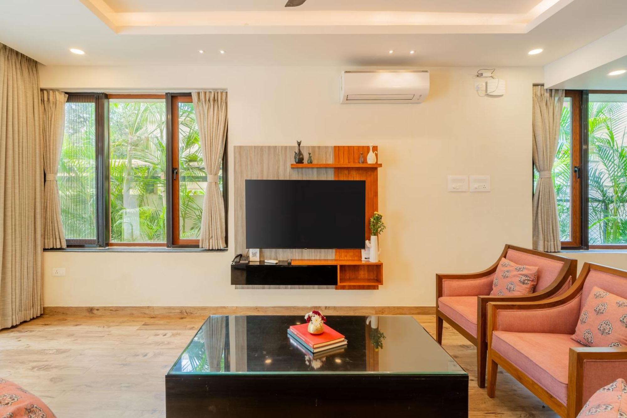Elivaas 3 Bhk Pvt Pool & Bar - Villa Valerie Oxel エクステリア 写真